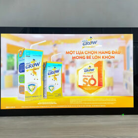 Màn hình quảng cáo treo tường 32 inch