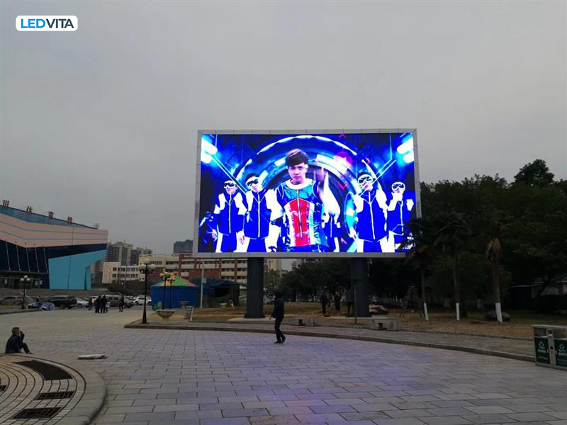 Đặc điểm kỹ thuật của màn hình LED P8