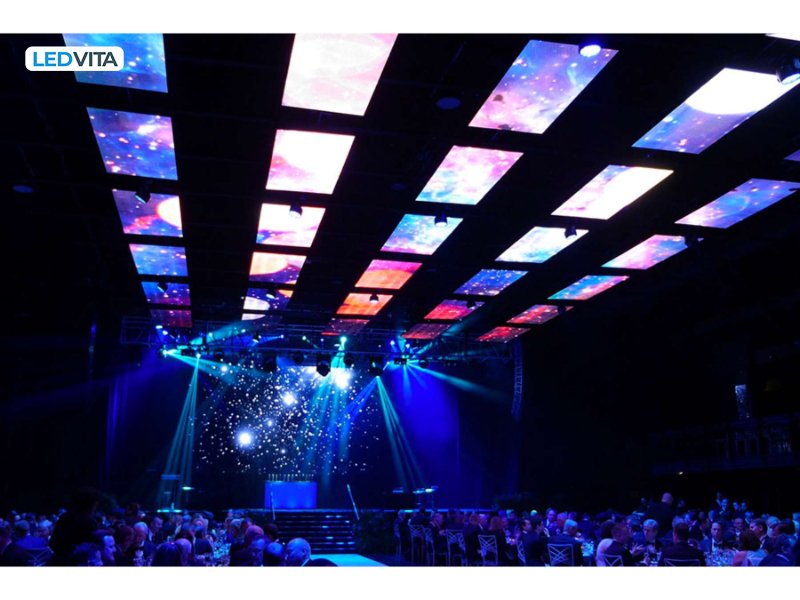 Cách lắp đặt màn hình LED quảng cáo treo trần an toàn