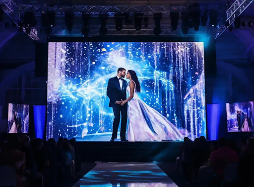 Thi công màn hình LED tiệc cưới: 5 layout backdrop lãng mạn & checklist kỹ thuật sự kiện