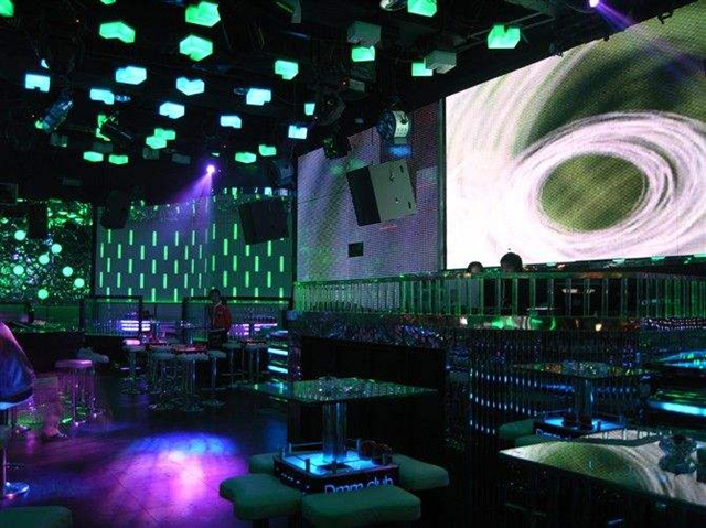 bảng giá màn hình LED quán bar